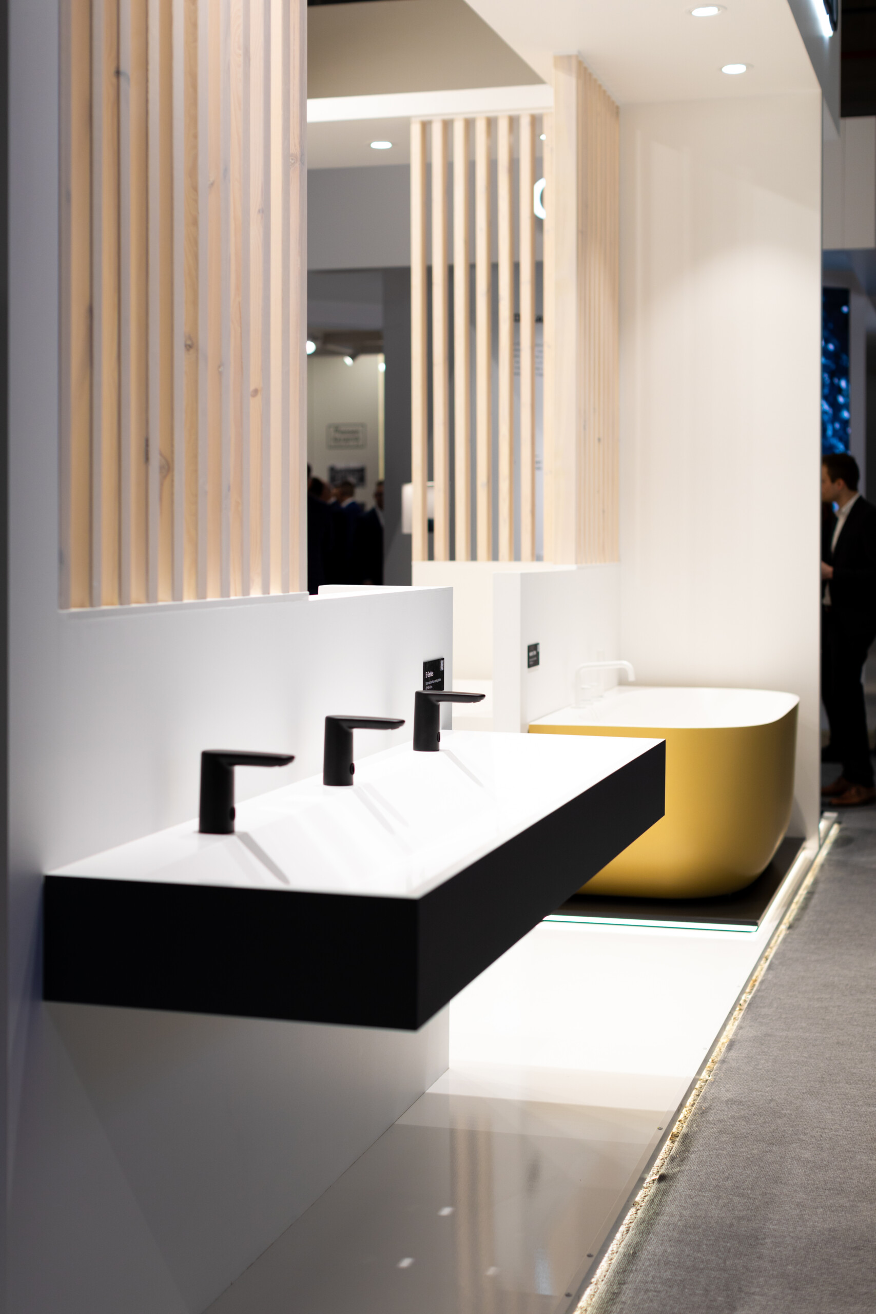 E-seeria valamu,rennvalamu,Xonyx valamu,solid surface valamu,ühiskondlik tualett,hotellivalamu,spa valamu,minimalistlik disain,Balteco valamu,Eesti disain