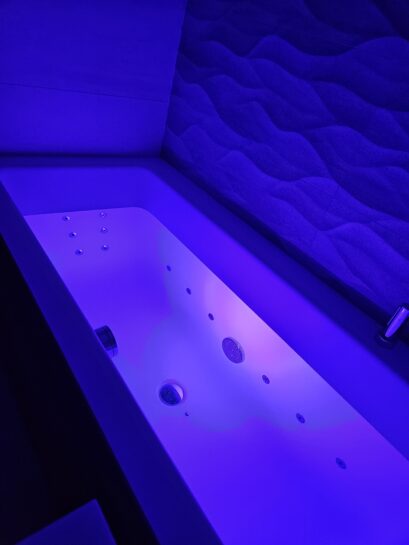 AmbiLight LED,valgusravi vann,kromoteraapia,vannivalgustus,Balteco massaaživann,LED süsteem vannile,värvimuutev valgus,S7 CombliLux,S8 CombliLux Plus,vann lisavarustus,Eesti disain