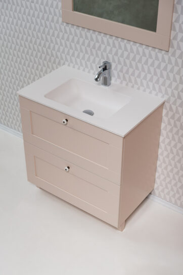Classic vannitoamööbel,Balteco mööbel,vannitoamööbel,klassikaline mööbel,ajatu disain,Blum Tandembox,Xonyx lettvalamu,LED-peegel,värvitud viimistlus,Eesti disain