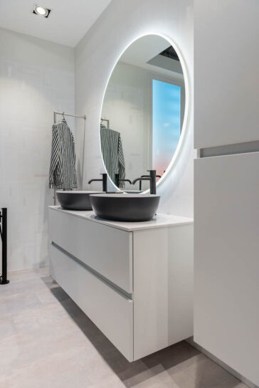 Grada vannitoamööbel,Balteco mööbel,vannitoamööbel,lettvalamu,Xonyx lettvalamu,LED-peegel,Blum Legrabox,Skandinaavia disain,MDF mööbel,Eesti tootja