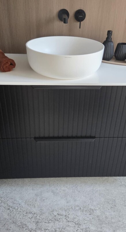 Xonyx™ Neo C countertop basin in a modern luxury bathroom in Tartu