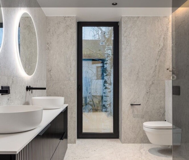 Xonyx™ Neo C letipealsed valamud modernses luksuslikus vannitoas, minimalistlik disain ja kvaliteetne viimistlus