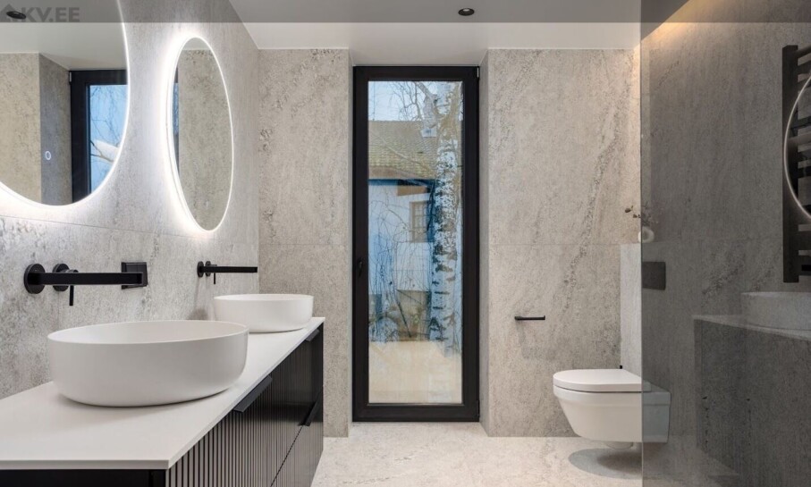 Xonyx™ Neo C countertop basin in a modern luxury bathroom in Tartu